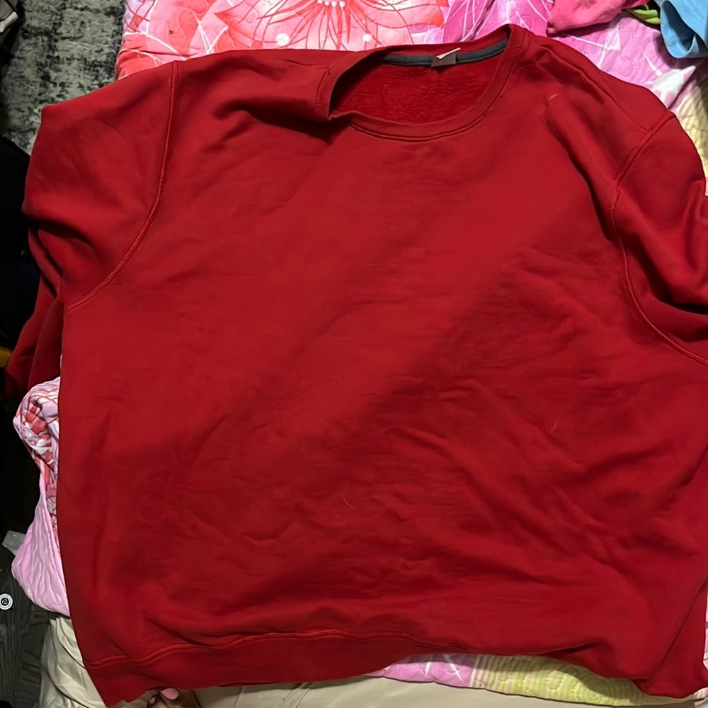 RED XL CHAMPION SWEATSHIRT